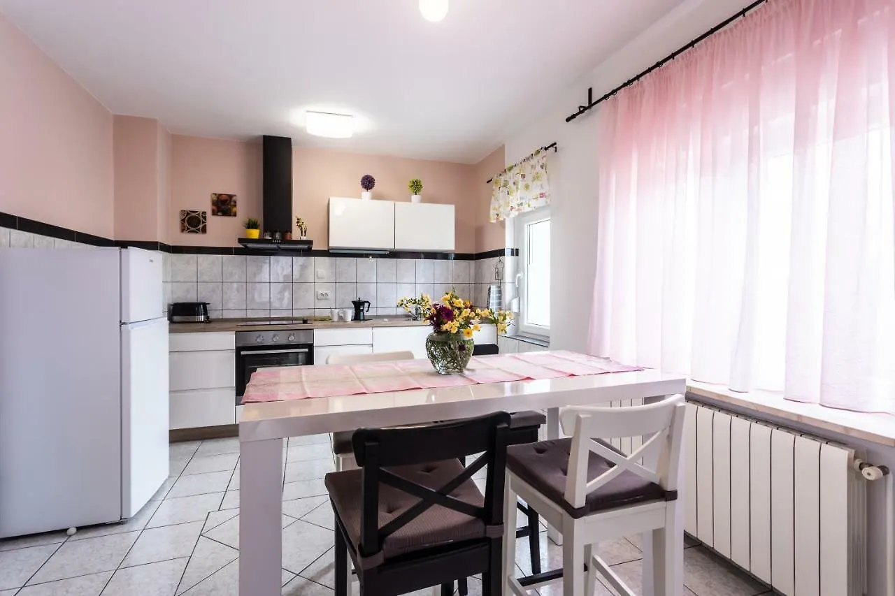 Apartments Ana Baska